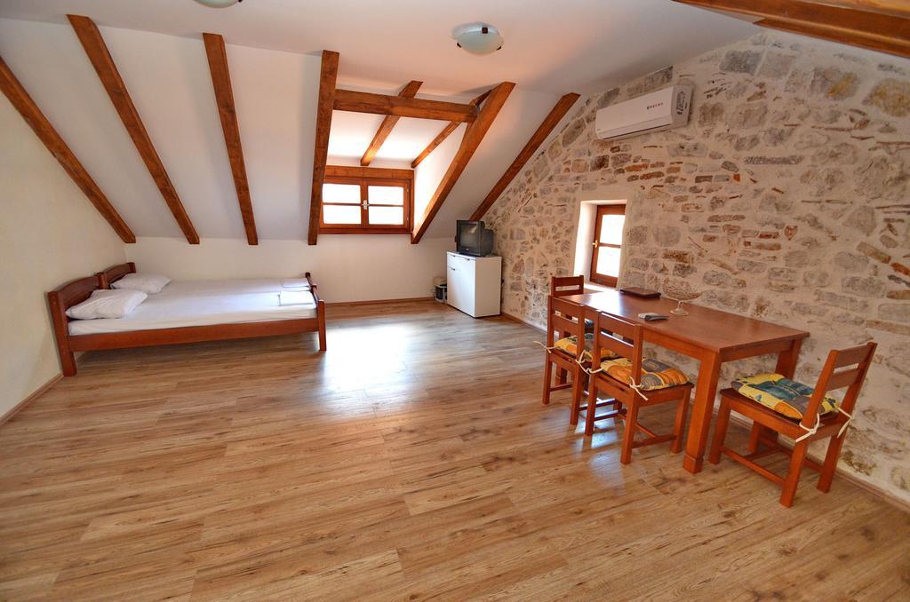 Apartments Historic Stone House Kotor Pokoj fotografie