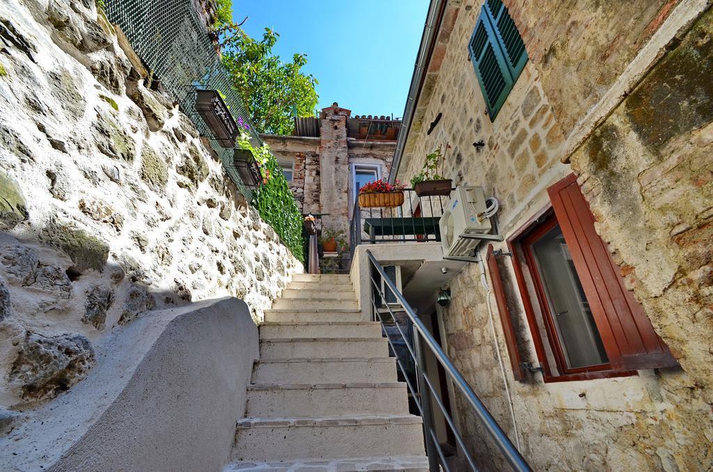 Apartments Historic Stone House Kotor Pokoj fotografie
